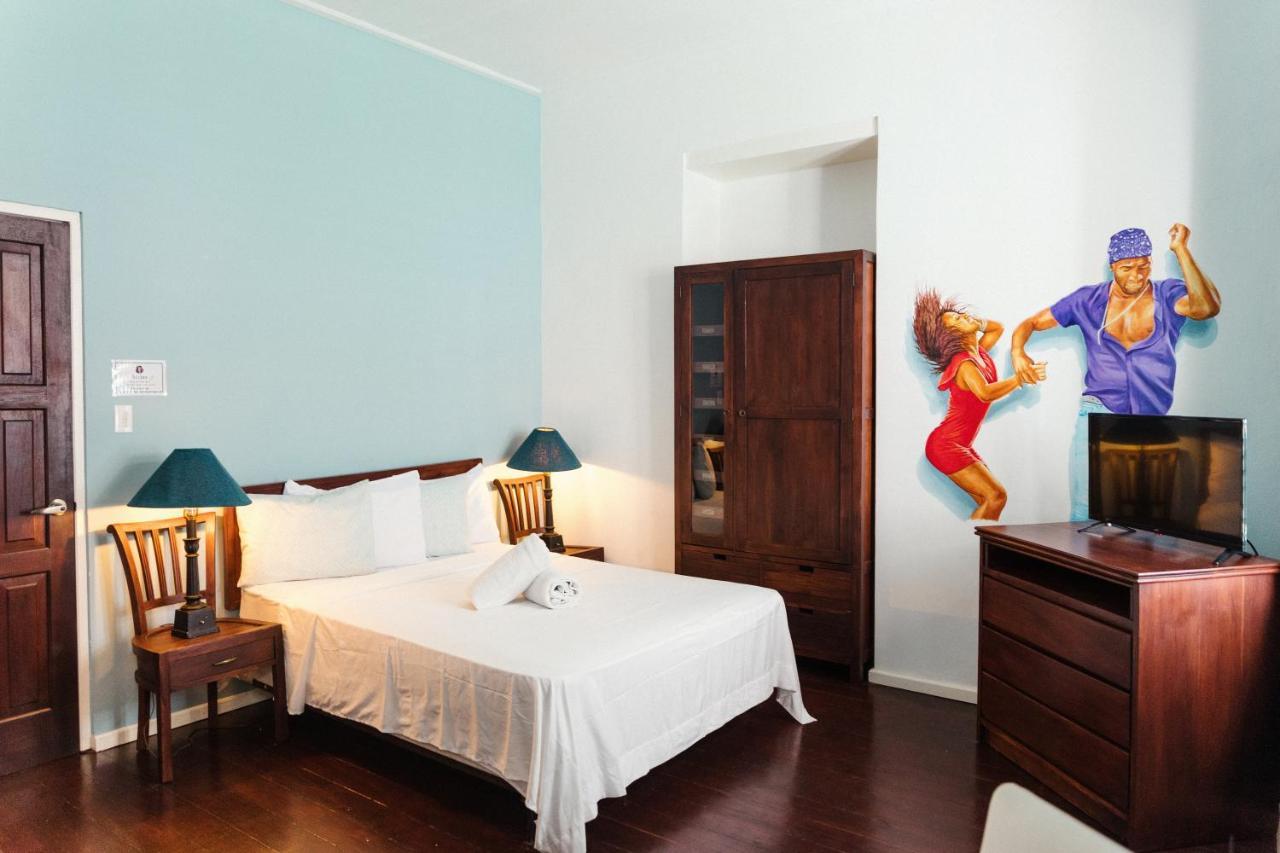 Bario Hotel ウィレムスタッド エクステリア 写真