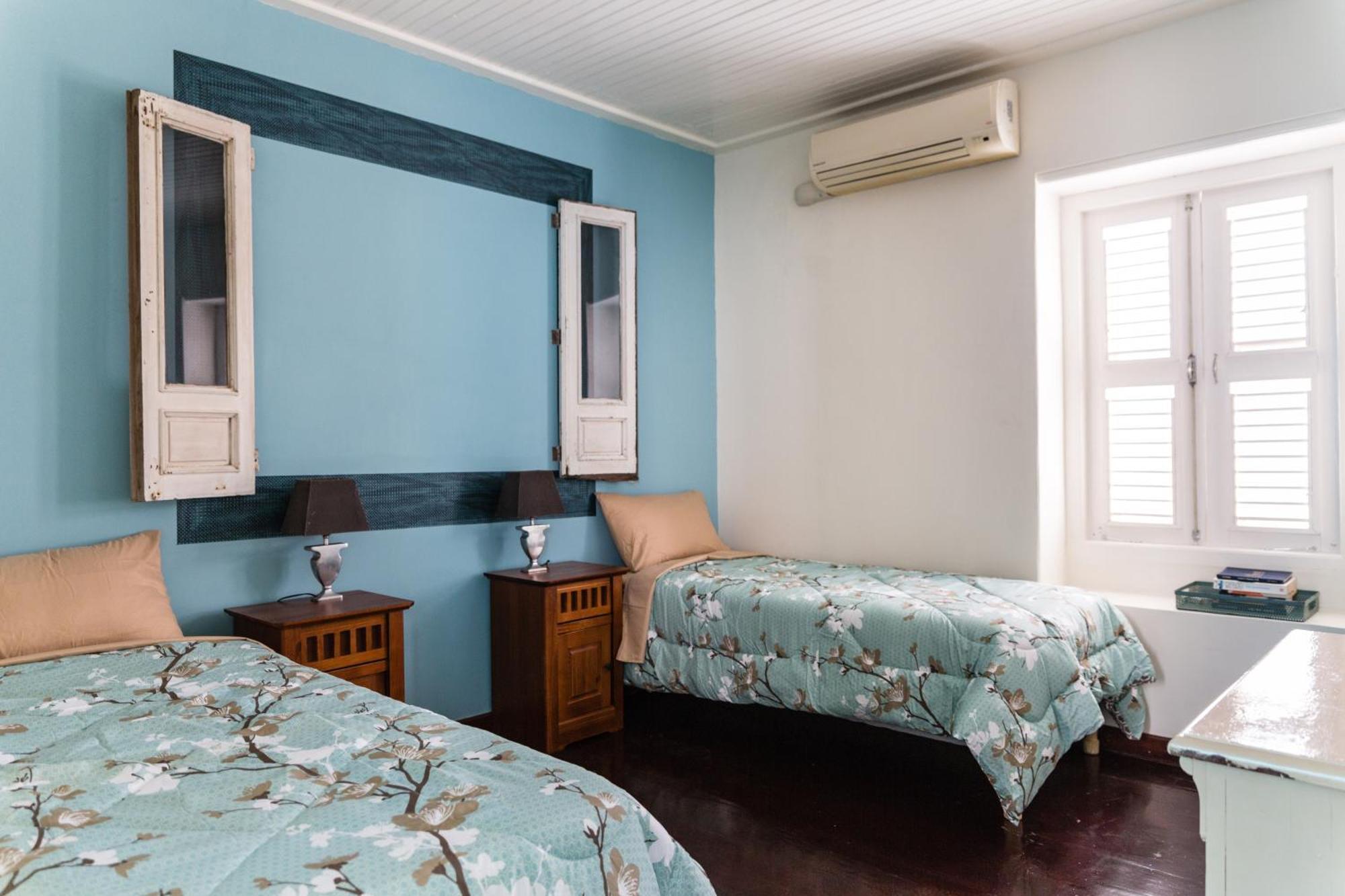 Bario Hotel ウィレムスタッド 部屋 写真