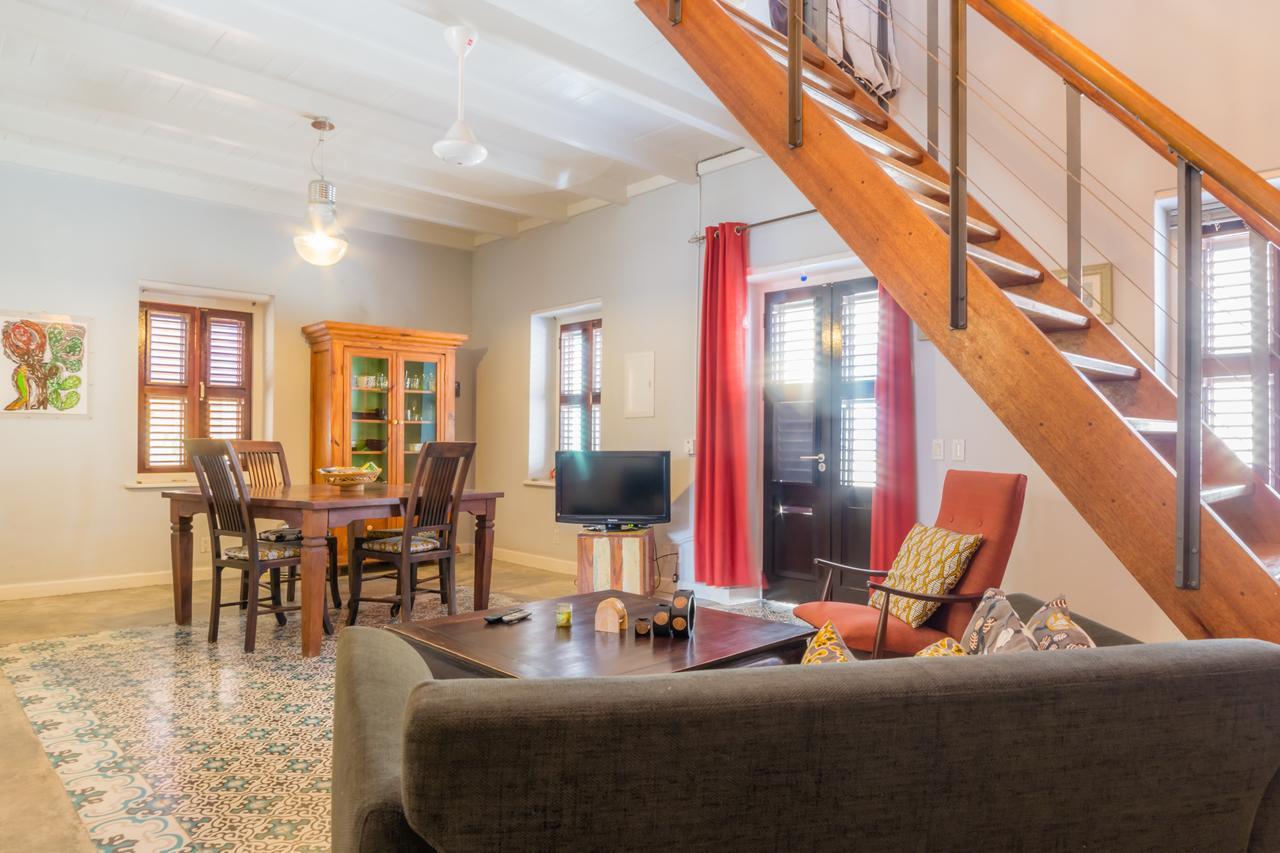 Bario Hotel ウィレムスタッド エクステリア 写真